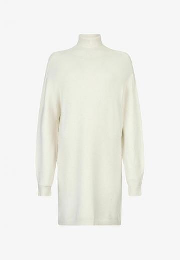 Вязаное платье