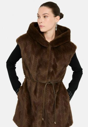 Пуховой жилет