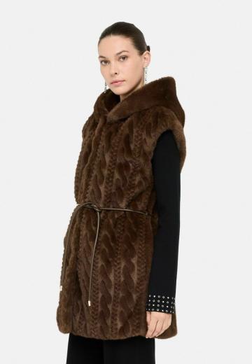 Пуховой жилет