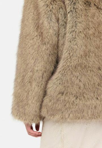 Зимняя куртка