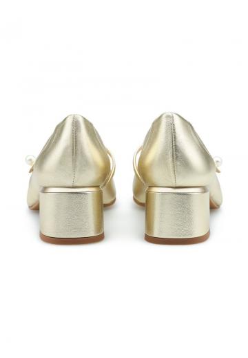 Туфли с высоким носом