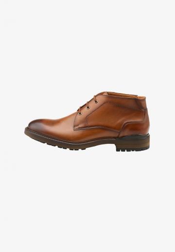 Ботинки на шнуровке