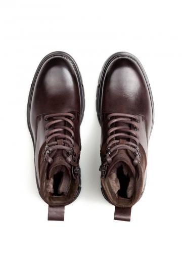 Ботинки на шнуровке