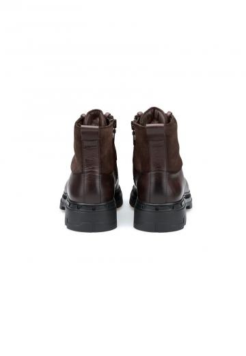 Ботинки на шнуровке