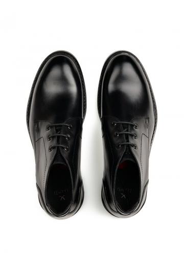 Ботинки на шнуровке