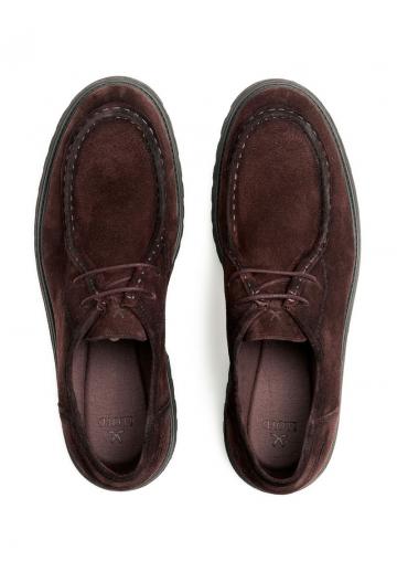 Ботинки на шнуровке