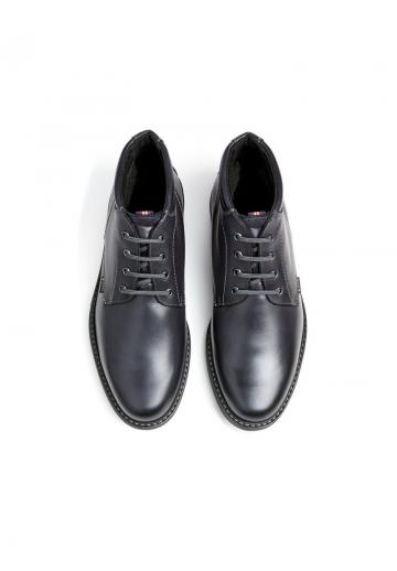 Ботинки на шнуровке