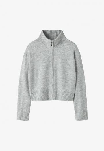 Вязаная кофта