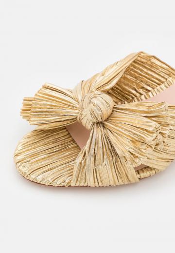 Гандбольные кроссовки