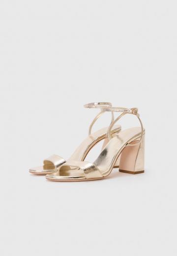 Гандбольные кроссовки