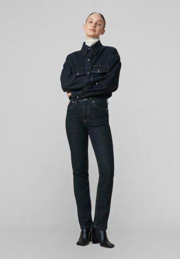 Узкие джинсы