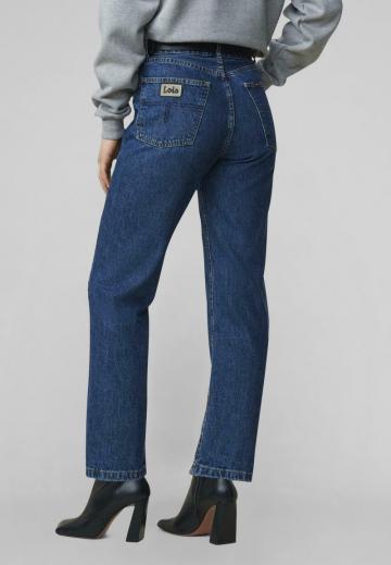 Прямые джинсы