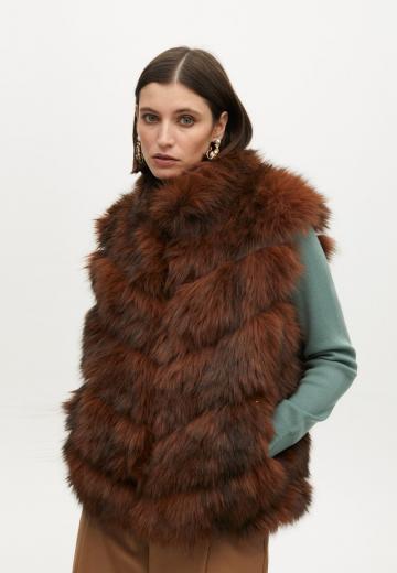 Пуховой жилет