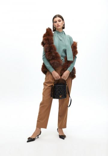 Пуховой жилет