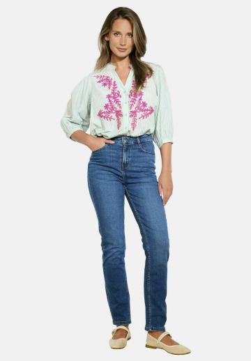 Прямые джинсы