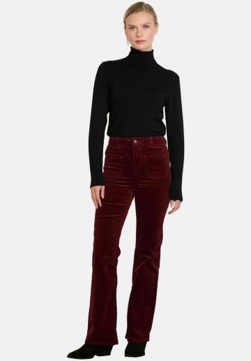 Клешеные брюки