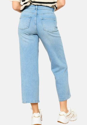 Короткие джинсы