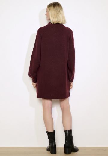 Вязаное платье