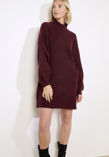 Вязаное платье