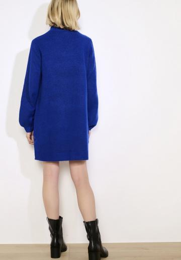 Вязаное платье