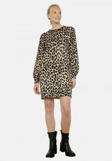 Вязаное платье