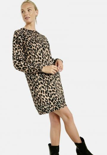 Вязаное платье