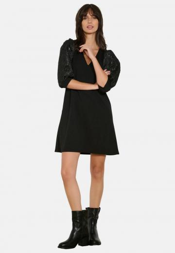 Короткое платье