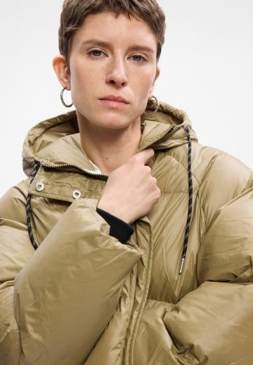 Зимняя куртка