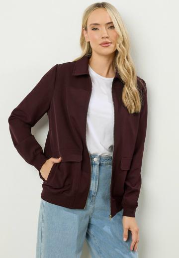 Куртка с накладнымит карманами