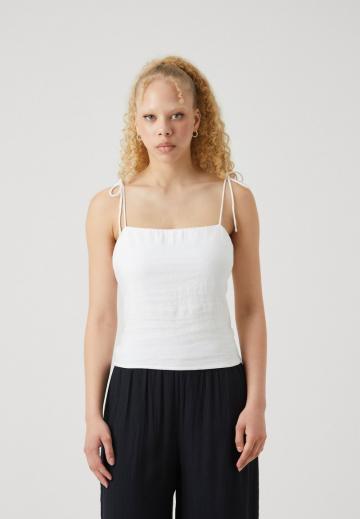 Топ на бретельках