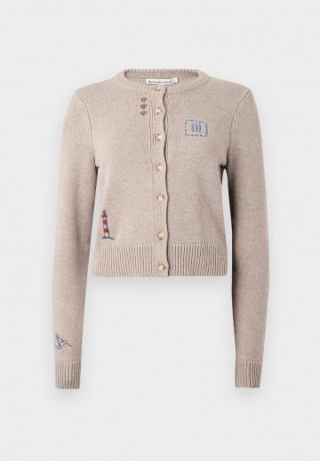 Вязаная кофта