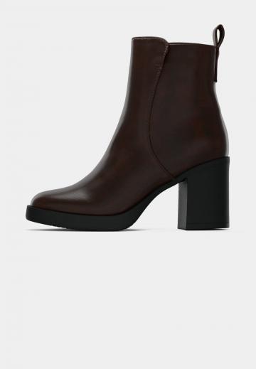 Полусапожки на высоком каблуке