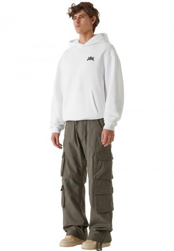 Брюки с накладными карманами