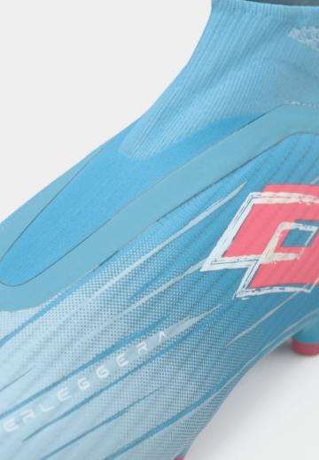 Футбольные бутсы