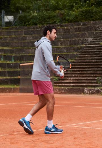 Теннисные кроссовки