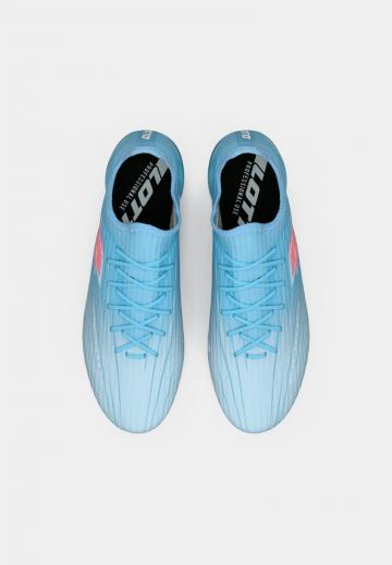 Футбольные бутсы