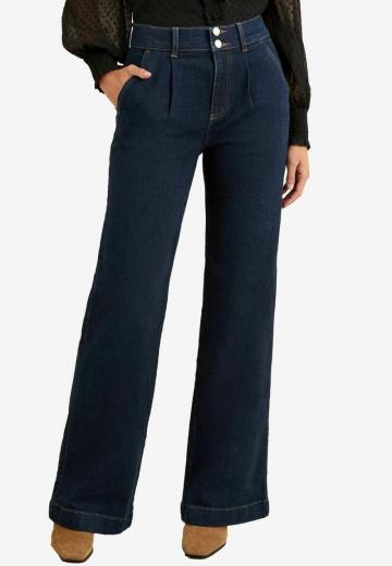 Клешеные джинсы