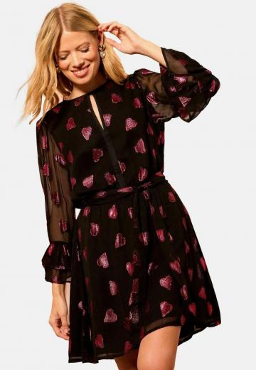 Короткое платье