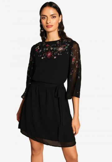 Короткое платье