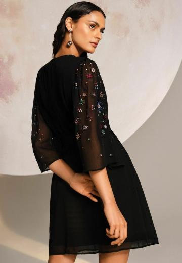 Короткое платье