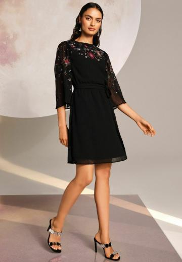 Короткое платье