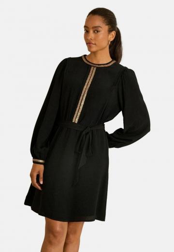 Короткое платье