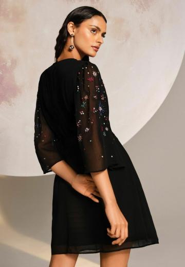 Короткое платье