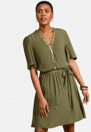 Короткое платье