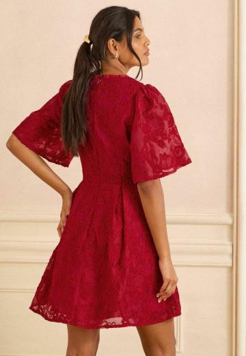 Короткое платье