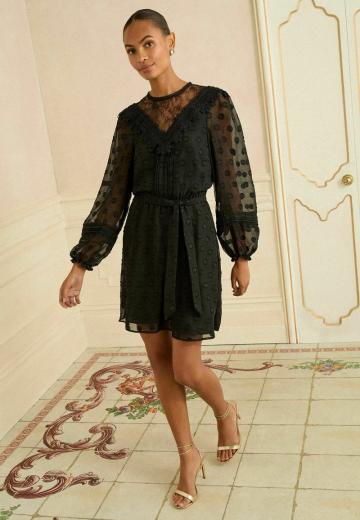 Короткое платье