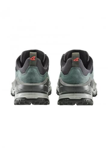 Походные кроссовки