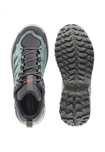 Походные кроссовки