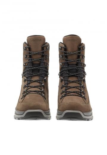 Походные ботинки