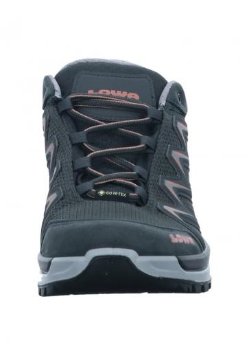 Походные ботинки